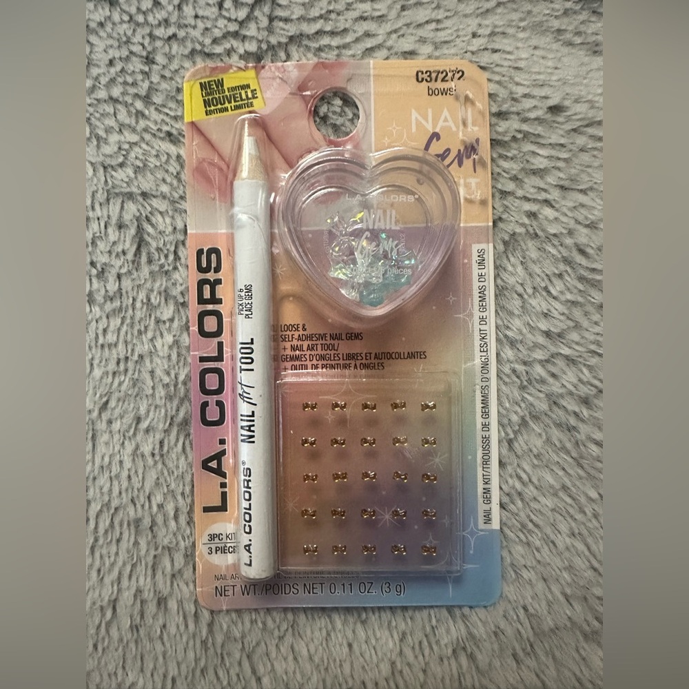 L.A. Colors nail gem kit